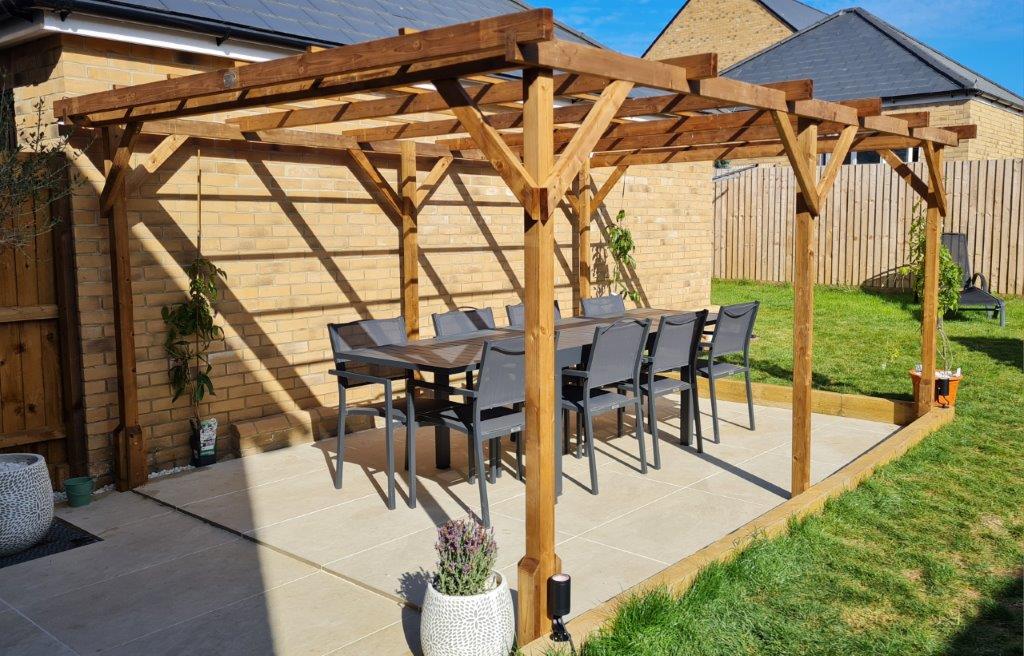 Beautiful new patio and Pergola